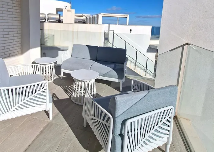 Seaview-pool-luxury-la Mata-pmt29 *